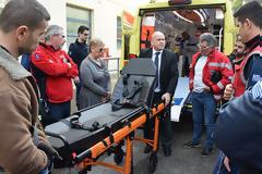 Το Ίδρυμα «Σταύρος Νιάρχος» δώρισε κινητή ιατρική μονάδα στο ΕΚΑΒ Χαλκίδας (ΦΩΤΟ)