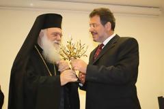 Επίτιμος δημότης Αμφιλοχίας ο Αρχιεπίσκοπος Ιερώνυμος (φωτο)