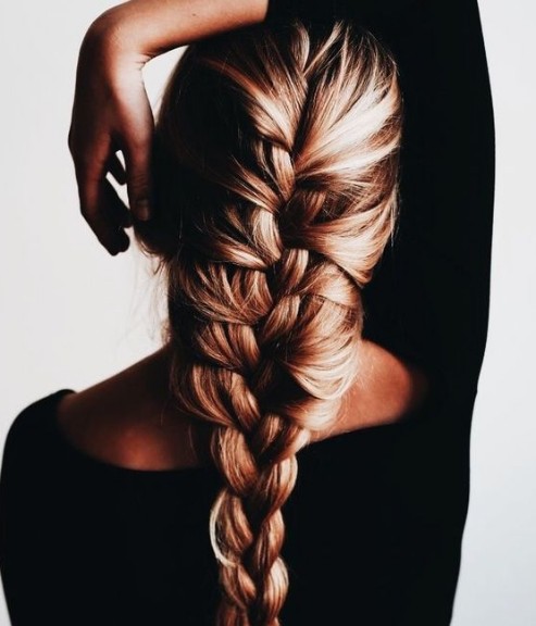 7 διαφορετικοί τρόποι να κάνεις τη γαλλική πλεξούδα στα μαλλιά σου - Φωτογραφία 2