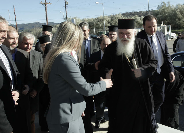 ΔΕΙΤΕ ΦΩΤΟ απο την επίσκεψη του Αρχιεπισκόπου στο εργοστάσιο ΑΜΦΙΓΑΛ στη Κεχρινιά (ΧΡΗΣΤΟΣ ΜΠΟΝΗΣ) - Φωτογραφία 3