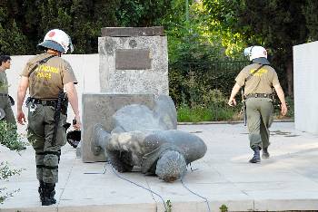 Γραμματείς και Φαρισαίοι υποκριτές..Ο «phylax» σας μάρανε !!! [Εικόνες] - Φωτογραφία 8