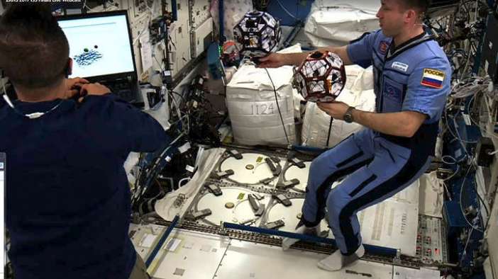 Οι μαθητές του Ζαννείου κατακτούν το Διάστημα - Φωτογραφία 1