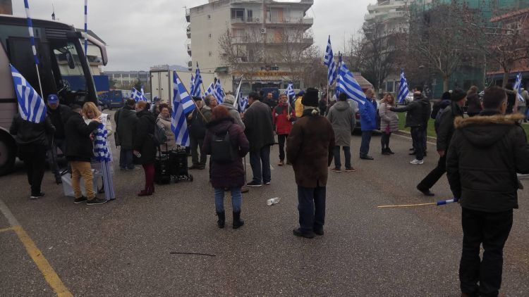 Φωτορεπορτάζ από την πορεία των υποστηρικτών του καταζητούμενου Σώρρα στο Αγρίνιο (ΦΩΤΟ) - Φωτογραφία 29