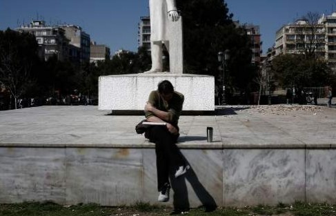 DW: Σε άθλιες δουλειές ημιαπασχόλησης οι Ελληνες και η κυβέρνηση πανηγυρίζει - Φωτογραφία 1