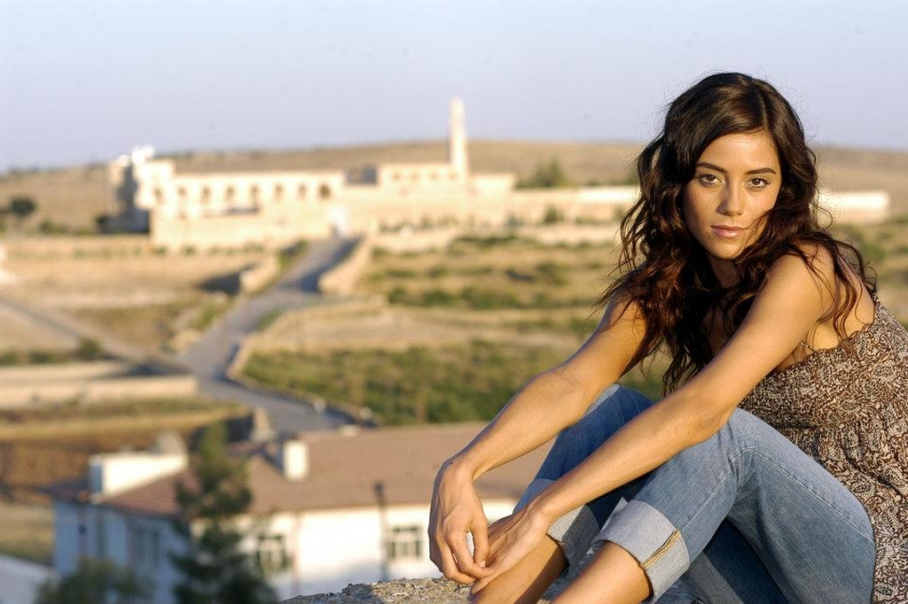 Cansu Dere: Η πρωταγωνίστρια της σειράς «Anne» έχει ελληνικές ρίζες - Φωτογραφία 3