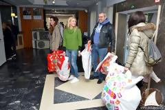 Πρόσφερε δώρα και εισέπραξε χαμόγελα η Αλληλεγγύη Γυναικών της Δ.Ε.Κ.Α. στα παιδιά μονογονεϊκών οικογενειών