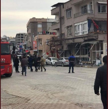 Μπαράζ επιθέσεων με ρουκέτες σε τουρκική πόλη - Ένας νεκρός και 37 τραυματίες - Φωτογραφία 3