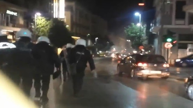 Επεισόδια με έναν τραυματία αστυνομικό στο κέντρο της Πάτρας - Φωτογραφία 1