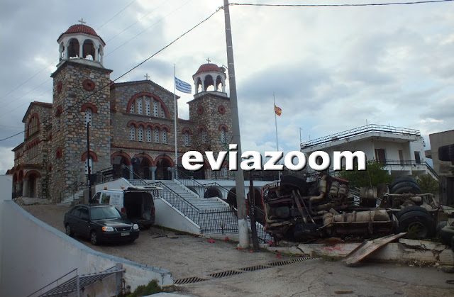 Απίστευτο τροχαίο στην Έξω Παναγίτσα: Νταλίκα αναποδογύρισε και έπεσε σε προαύλιο εκκλησίας! Από τύχη δεν υπήρξαν θύματα! (ΦΩΤΟ & ΒΙΝΤΕΟ) - Φωτογραφία 7