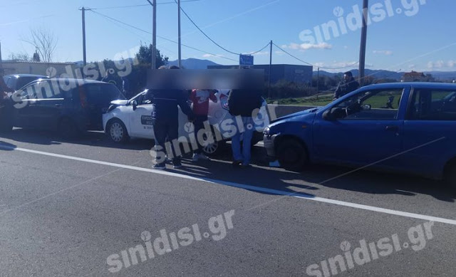 Αγρίνιο: Απίστευτη καραμπόλα έξι οχημάτων στην Εθνική Οδό! (ΔΕΙΤΕ ΦΩΤΟ) - Φωτογραφία 3