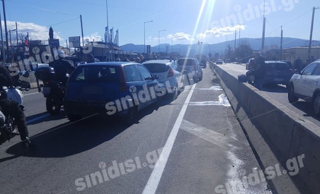 Αγρίνιο: Απίστευτη καραμπόλα έξι οχημάτων στην Εθνική Οδό! (ΔΕΙΤΕ ΦΩΤΟ) - Φωτογραφία 6