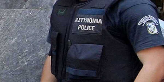 Αγρίνιο: Μαθητής επιτέθηκε σε αστυνομικό – Επεισόδια και ύβρεις στην πλατεία Χατζοπούλου - Φωτογραφία 1