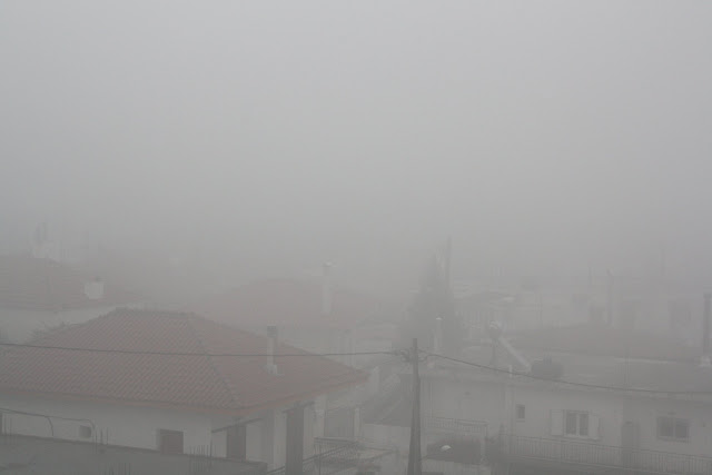 Η ΚΑΤΟΥΝΑ «πνιγμένη» στην ομίχλη! (ΦΩΤΟ: Παναγιώτης Τσούτσουρας) - Φωτογραφία 4