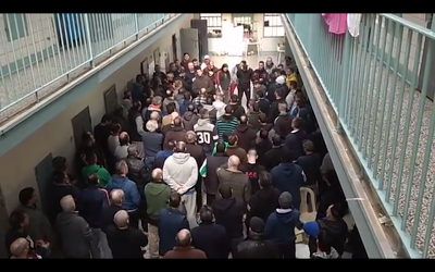 Βίντεο: Οι κρατούμενοι των Φυλακών Κορυδαλλού αποχαιρετούν τον Βασίλη Στεφανάκο - Φωτογραφία 1