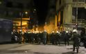 Θεσσαλονίκη: «Κλεφτοπόλεμος» ΜΑΤ-αντιεξουσιαστών μετά την έφοδο στα γραφεία του - Φωτογραφία 10