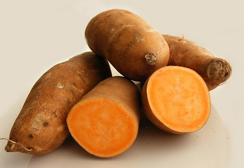 Γλυκοπατάτα vs κοινή πατάτα: Ποια είναι τα θρεπτικά οφέλη τους; - Φωτογραφία 1