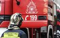 Παιδάκι εντοπίστηκε μόνο του κατά τη διάρκεια κατάσβεσης πυρκαγιάς σε σπίτι στην Πλατεία Αττικής