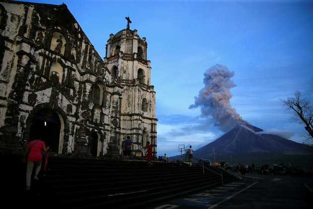 Εντυπωσιακές εικόνες από την έκρηξη του ηφαιστείου στις Φιλιππίνες. - Φωτογραφία 5