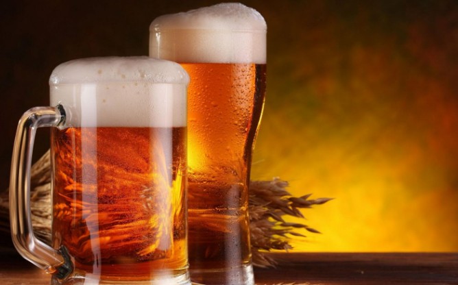 Οι πολλές μπύρες μπορεί να προκαλέσουν καρδιακή αρρυθμία - Φωτογραφία 1