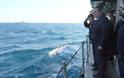 Ρίψη στεφάνου ΥΕΘΑ Πάνου Καμμένου στον τόπο θυσίας των τριών ηρώων Ελλήνων Αξιωματικών του ΠΝ στο θαλάσσιο χώρο των Ιμίων - Φωτογραφία 5