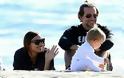 Bradley Cooper- Irina Shayk: Στην παραλία με την κορούλα τους - Φωτογραφία 1