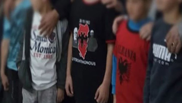 Μπλουζάκι με τον χάρτη της «Μεγάλης Αλβανίας» φορούσε μαθητής στα εγκαίνια αλβανικού σχολείου στα Χανιά - Φωτογραφία 3