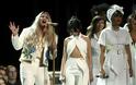 Kesha: Ξέσπασε σε δάκρυα στη σκηνή των βραβείων Grammy μετά την ερμηνεία της! - Φωτογραφία 3