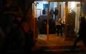 Άγνωστοι «εισέβαλαν» με κλεμμένο Smart σε πολυκατοικία στα Εξάρχεια: Συναγερμός στην ΕΛΑΣ - Φωτογραφία 2