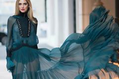 Η Chiara Ferragni είναι πάντα εντυπωσιακή την Εβδομάδα Haute Couture