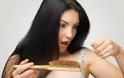 Τι να τρως για να προλάβεις το «γκριζάρισμα» στα μαλλιά