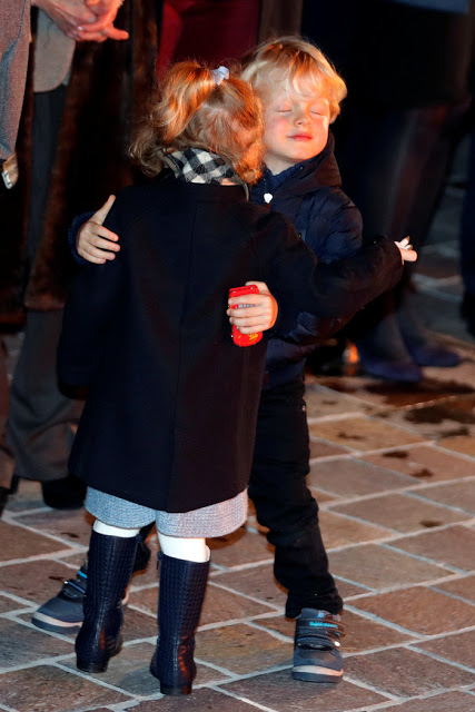 Τα 3χρονα πριγκιπόπουλα του Μονακό αγαπιούνται και δεν το κρύβουν - Φωτογραφία 4