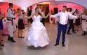 Ξέφρενο γαμήλιο γλέντι στην Μολδαβία...για πολλά γέλια! [Video]