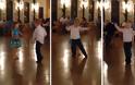 Αγοράκι κλέβει την παράσταση χορεύοντας σε γαμήλια δεξίωση [Video]