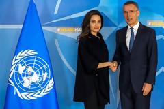 H έκκληση της Jolie στο ΝΑΤΟ για την αντιμετώπιση της σεξουαλικής βίας στις εμπόλεμες χώρες