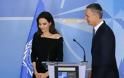 H έκκληση της Jolie στο ΝΑΤΟ για την αντιμετώπιση της σεξουαλικής βίας στις εμπόλεμες χώρες - Φωτογραφία 5