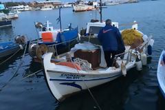 Σαρωνικός «SOS» από τους αλιείς: Είμαστε με τρία ευρώ στην τσέπη, δεν μας αφήνουν να ψαρέψουμε!
