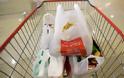 Μείωση 50% στη χρήση πλαστικής σακούλας στα σούπερ μάρκετ