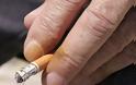 Τα δάχτυλά σας είναι κίτρινα από το τσιγάρο; Δείτε τι μπορείτε να κάνετε για να απαλλαγείτε από το κιτρίνισμα!