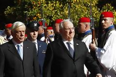 Κόκκινος συναγερμός χτύπησε στην φρουρά της Βουλής όταν εμφανίστηκε drone να πετά γύρω από το κοινοβούλιο