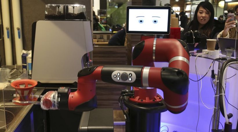 Η αυγή μίας νέας εποχής: Ρομπότ φτιάχνουν και σερβίρουν καφέ στο Τόκυο - Φωτογραφία 1