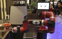 Η αυγή μίας νέας εποχής: Ρομπότ φτιάχνουν και σερβίρουν καφέ στο Τόκυο
