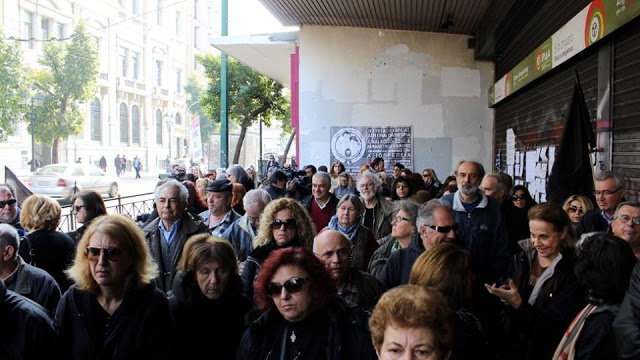 Φωτογραφίες και βίντεο της κινητοποίησης του Συλλόγου ΑΞ.Ι.Α έξω από το Υπουργείο Εργασίας - Φωτογραφία 22