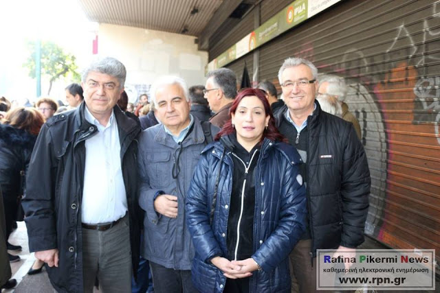 Φωτογραφίες και βίντεο της κινητοποίησης του Συλλόγου ΑΞ.Ι.Α έξω από το Υπουργείο Εργασίας - Φωτογραφία 3