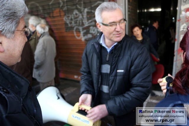 Φωτογραφίες και βίντεο της κινητοποίησης του Συλλόγου ΑΞ.Ι.Α έξω από το Υπουργείο Εργασίας - Φωτογραφία 31