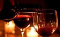 Κόκκινο ή Λευκό; Τα χρακτηριστικά γυναικών με βάση το κρασί που προτιμούν