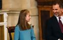 Ο βασιλιάς Φελίπε της Ισπανίας εξήγησε στην κόρη του πως θα γίνει βασίλισσα  #Radio #grxpress #gossip #celebritiesnews - Φωτογραφία 2