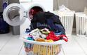 Τέσσερις χρήσιμες συμβουλές για το πλύσιμο των ρούχων