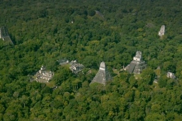 Συγκλονιστικό: Αρχαιολόγοι ανακάλυψαν αρχαία πόλη των Μάγια κρυμμένη στη ζούγκλα - Φωτογραφία 1