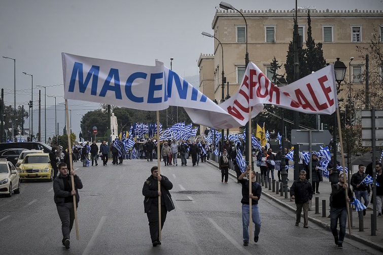 Βίντεο: Εν μέσω αποθέωσης και υπό το «Μακεδονία Ξακουστή» η αλλαγή φρουράς στο Σύνταγμα - Φωτογραφία 4