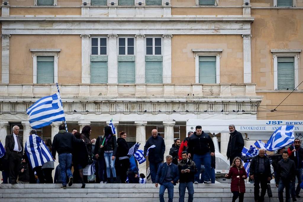 σ Αθήνα: Οι εικόνες που θα μείνουν στην Ιστορία – Οι Κολοκοτρώνηδες και ο λυράρης - Φωτογραφία 4